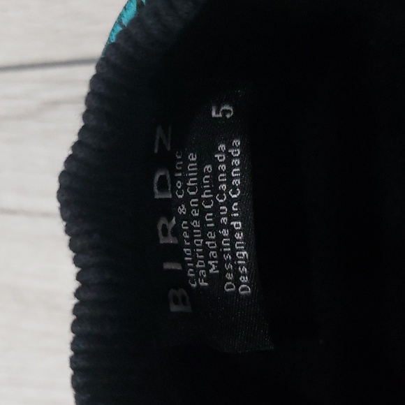 3/$45 Kids crewneck sweater - Picture 5 of 6